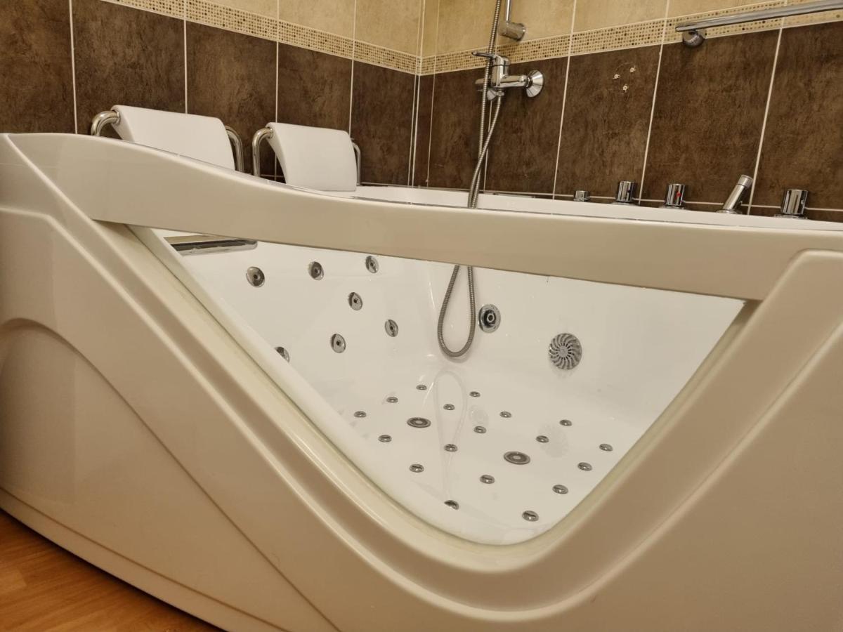 Les Orres 1800 Appartement 4 P Jacuzzi Balneo Prive Vue Piste Piscine Residence Exterior photo